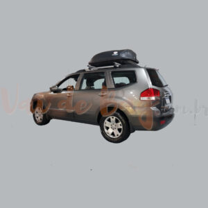 Kia Mohave equipada com um Bagageiro de teto Motobul light 460 litros de capacidade a mais para bagagem