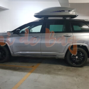 Bagageiro de teto da Thule instalado em uma Jeep Commander 7 lugares possibilitando mais espaço e conforto na viagem!