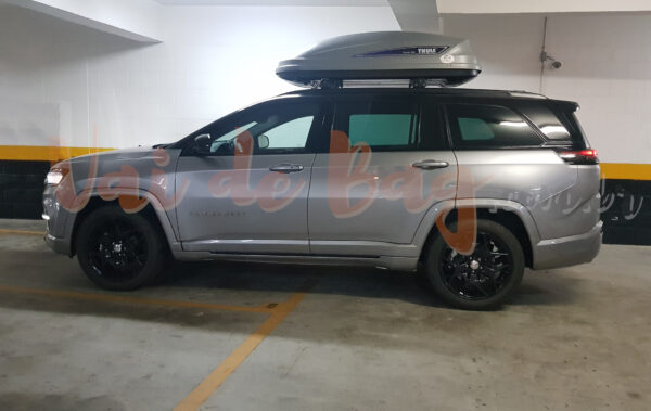 Bagageiro de teto da Thule instalado em uma Jeep Commander 7 lugares possibilitando mais espaço e conforto na viagem!