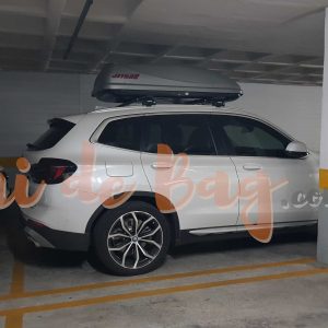 BMW X3 Híbrida equipada com bagageiro de teto thule